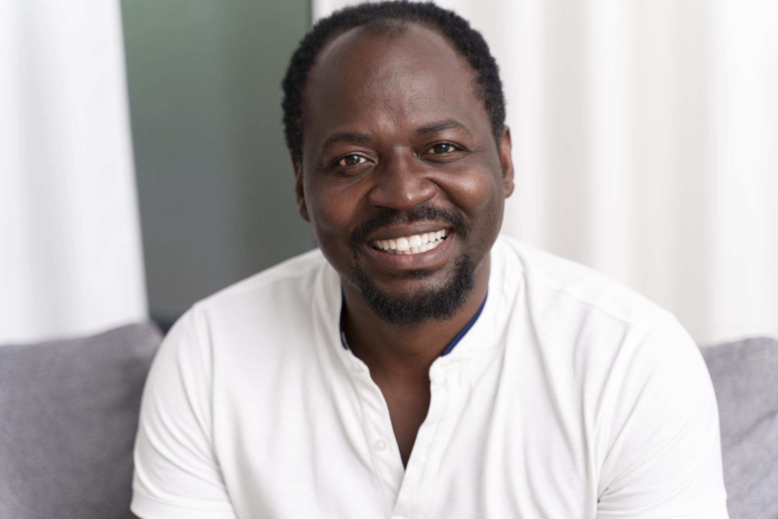 portrait-smiley-black-man